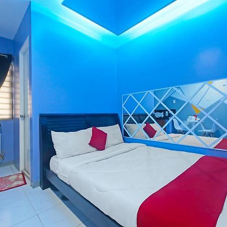 مانيلا Oyo 896 Silverio Suites المظهر الخارجي الصورة