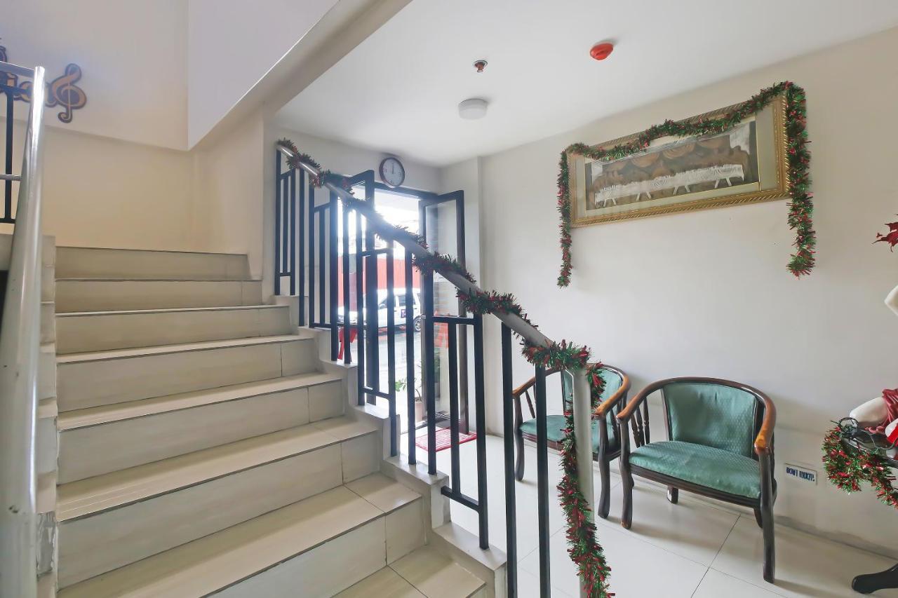 مانيلا Oyo 896 Silverio Suites المظهر الخارجي الصورة