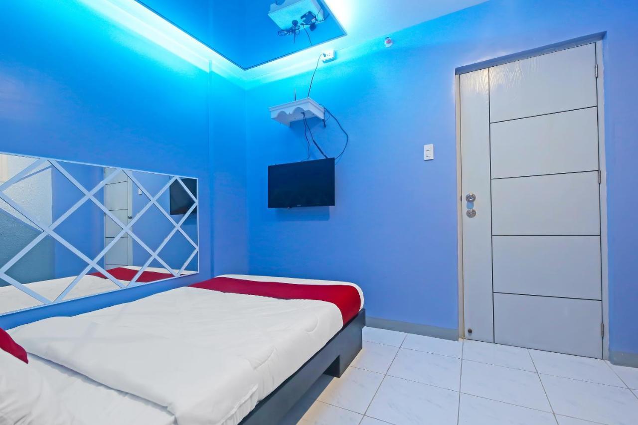 مانيلا Oyo 896 Silverio Suites المظهر الخارجي الصورة