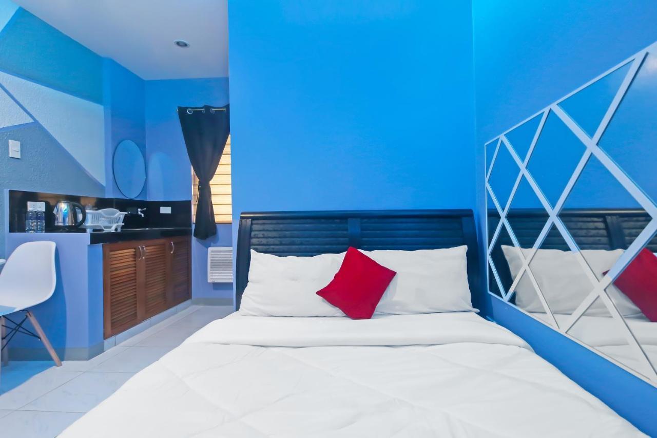 مانيلا Oyo 896 Silverio Suites المظهر الخارجي الصورة